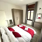 Lovely Bridge View Apartment Close To Padua City Center