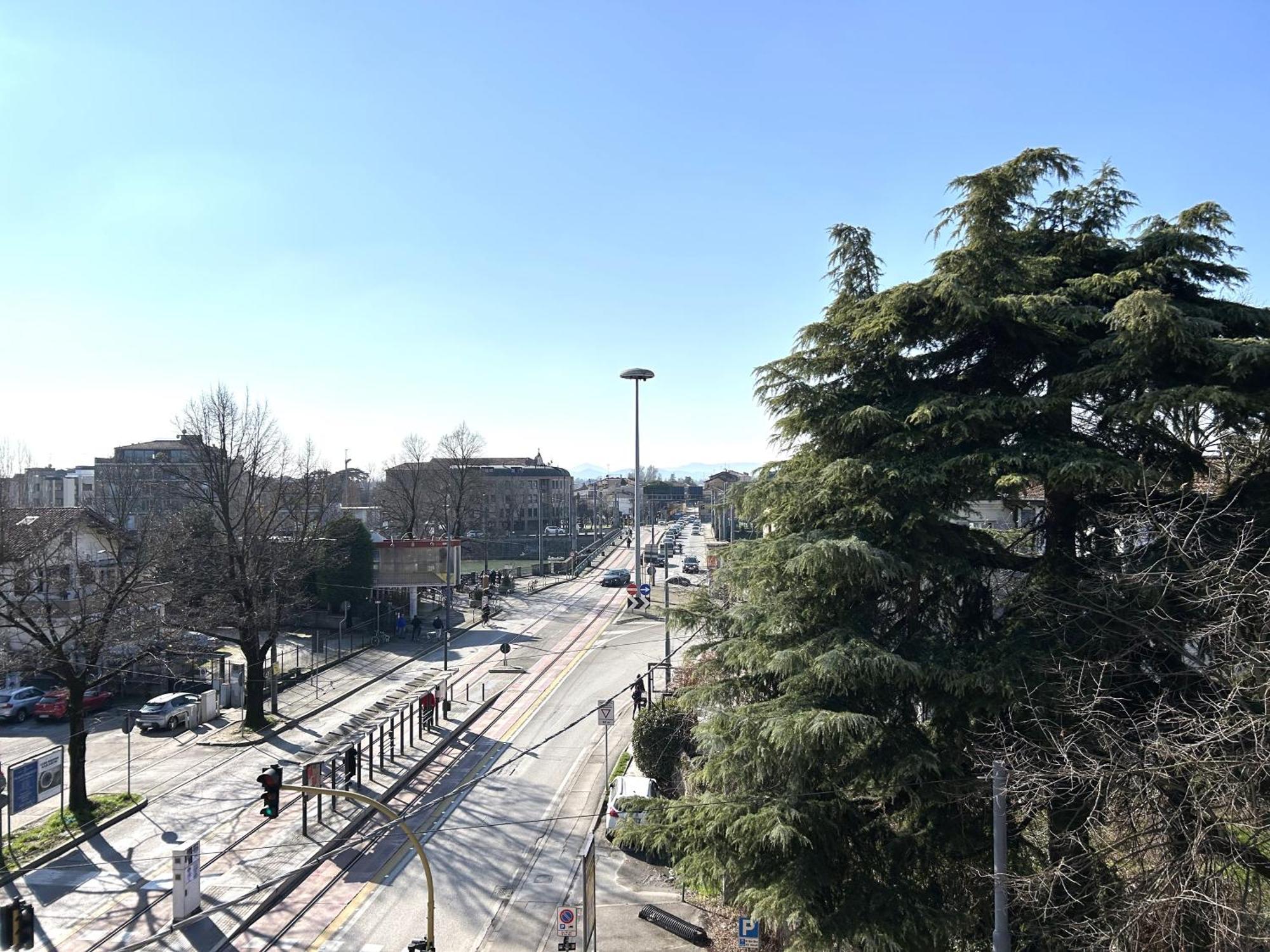 Appartamento Lovely Bridge View Close To Padua Center