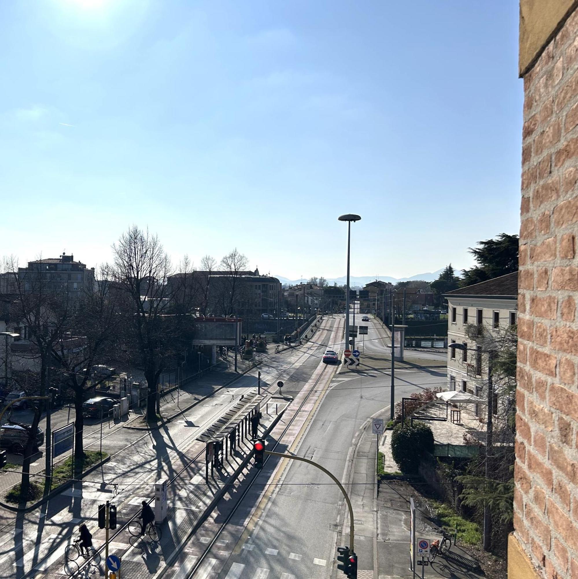 Lovely Bridge View Close To Padua Center *